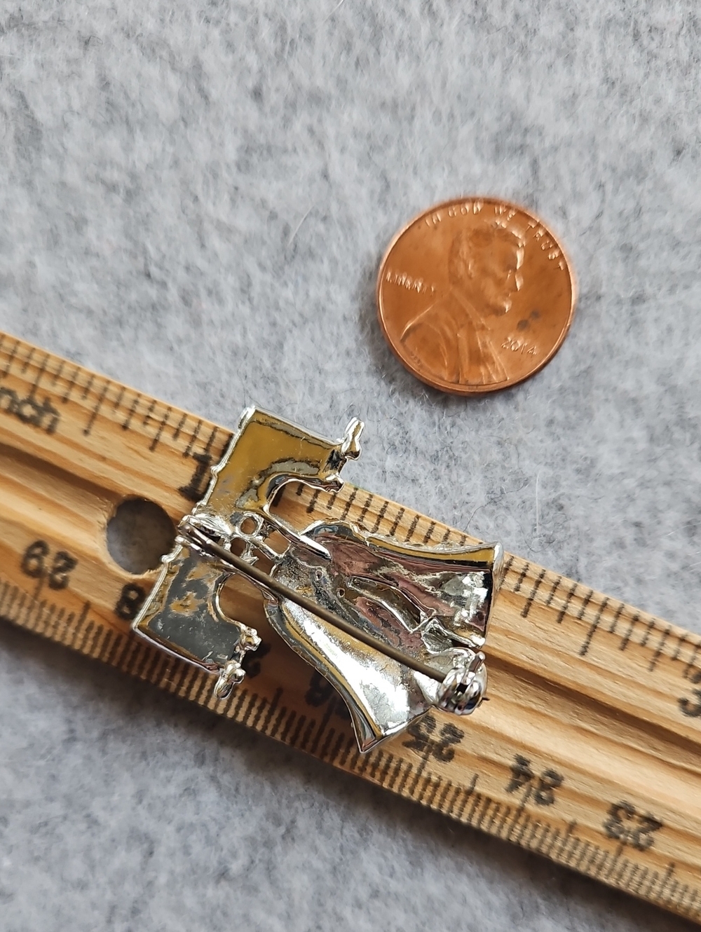 Liberty Bell brooch clear red blue Rhinestones 4th Of July Patriotic Landmarks - Picture 3 of 5
